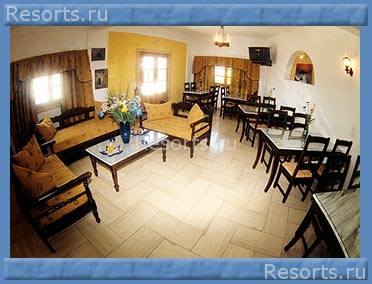 Manos Villa 5